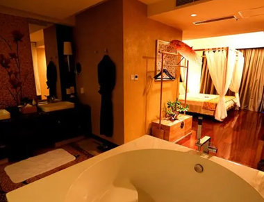 深圳盐田区养生会所的黄昏恋：当爱情遇上八十岁